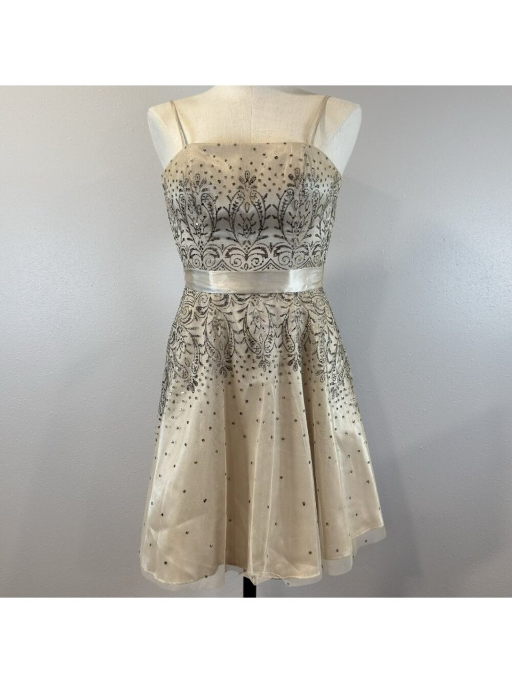 Masquerade Cocktail Gown Womens Sz 1/2 Cream Spaghetti Strap Sparkle Party Dress